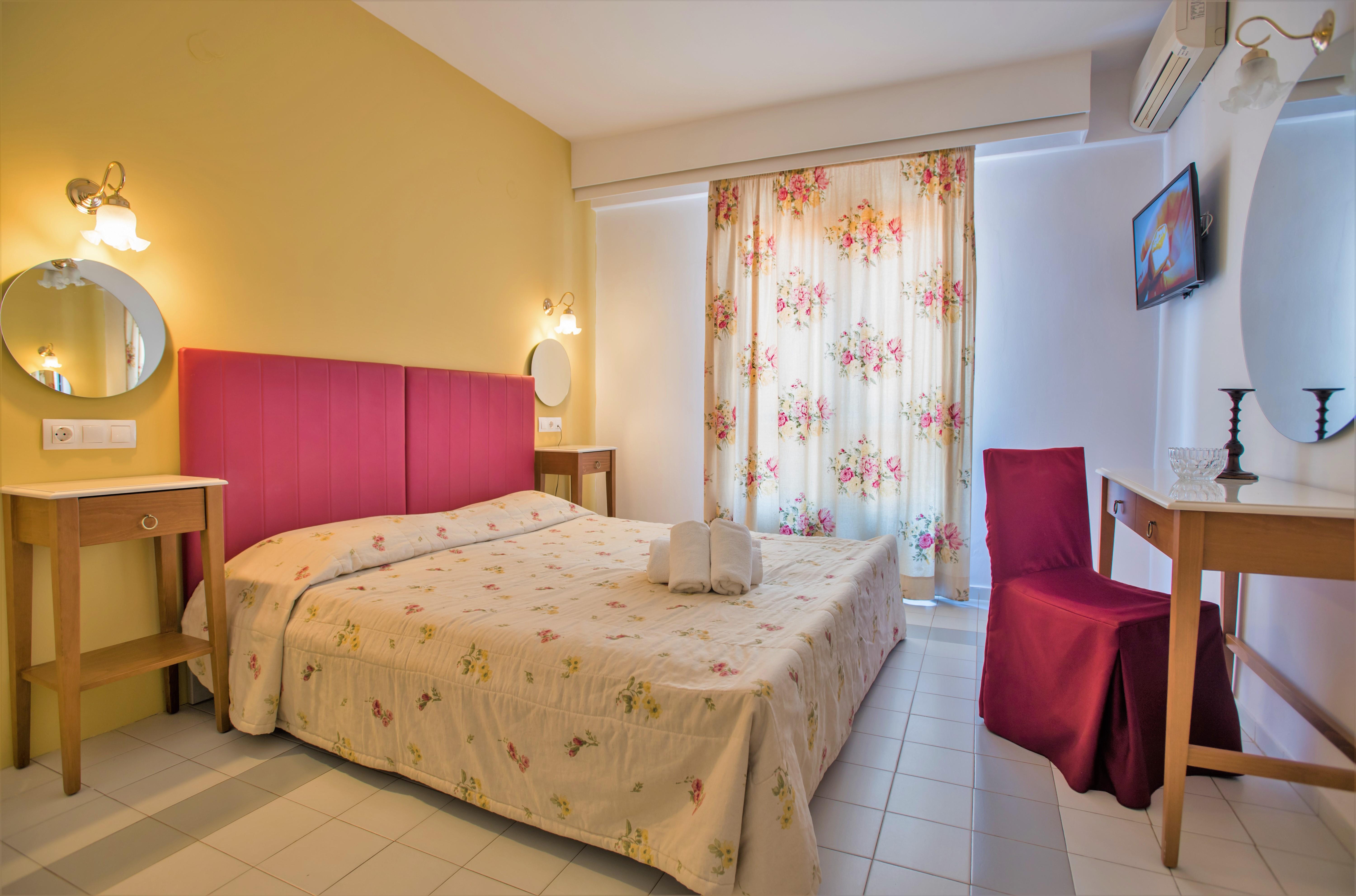 Nami Hotel & Suites สตาลีดา ภายนอก รูปภาพ